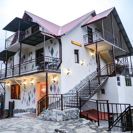 Paxlava Guesthouse & Restaurant Dilidzjan Buitenkant foto