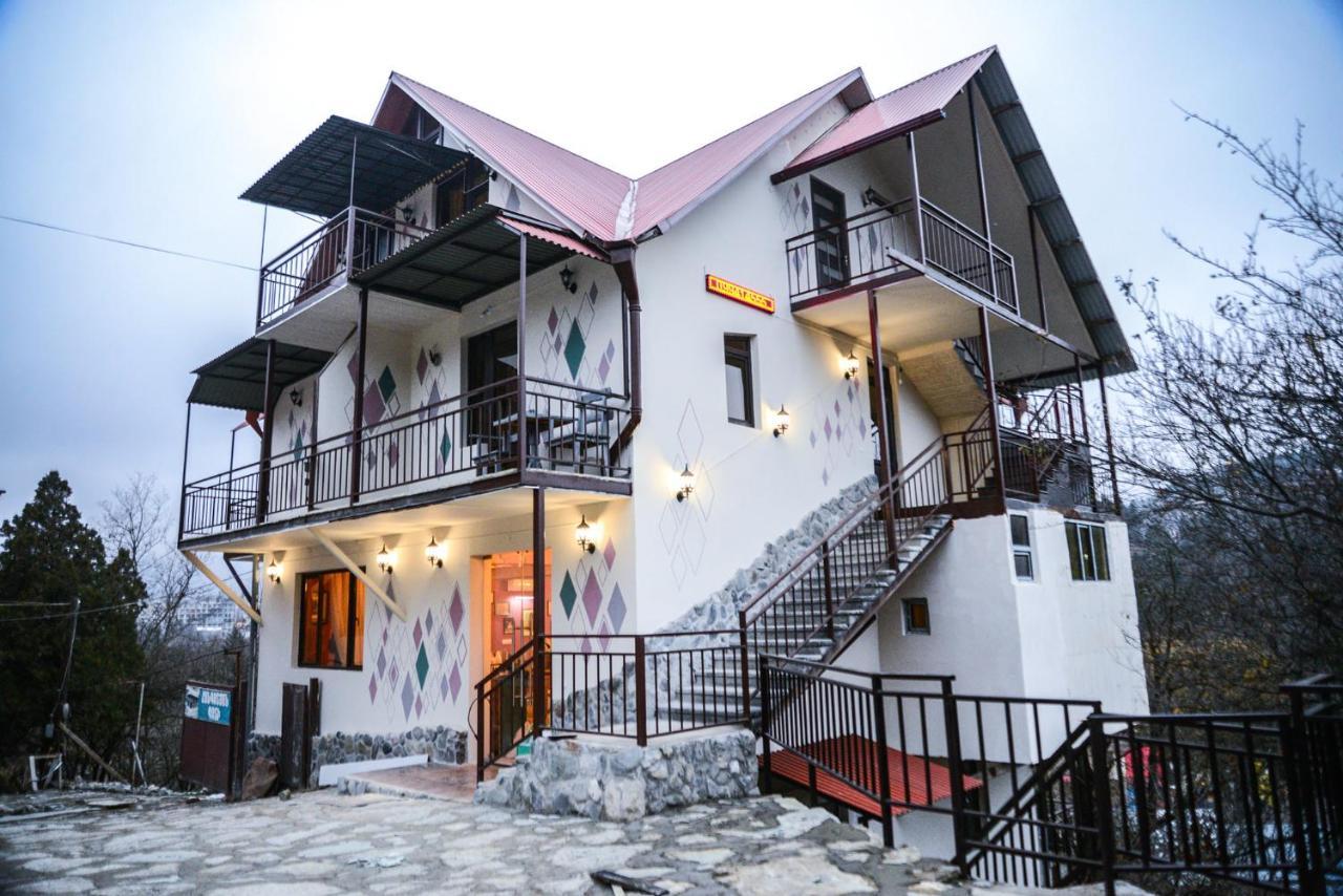 Paxlava Guesthouse & Restaurant Dilidzjan Buitenkant foto