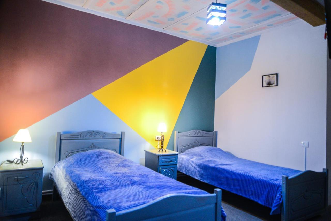 Paxlava Guesthouse & Restaurant Dilidzjan Buitenkant foto
