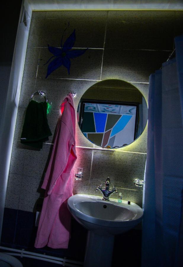 Paxlava Guesthouse & Restaurant Dilidzjan Buitenkant foto