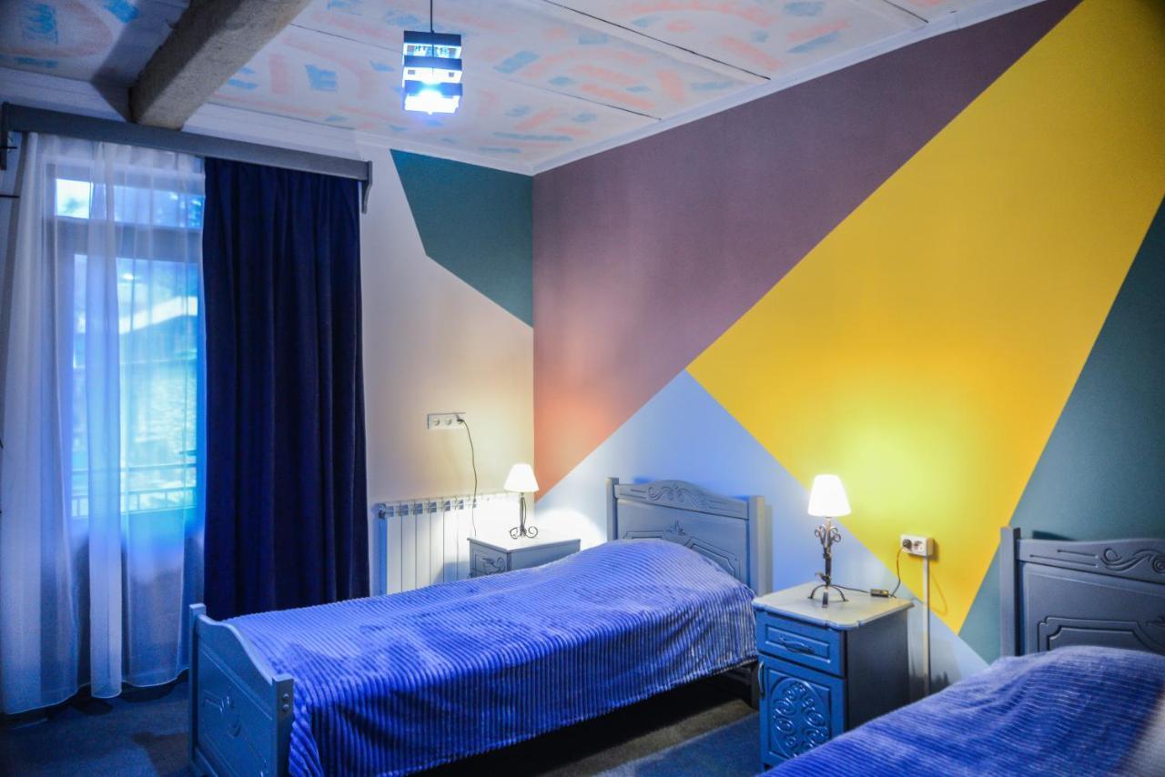 Paxlava Guesthouse & Restaurant Dilidzjan Buitenkant foto