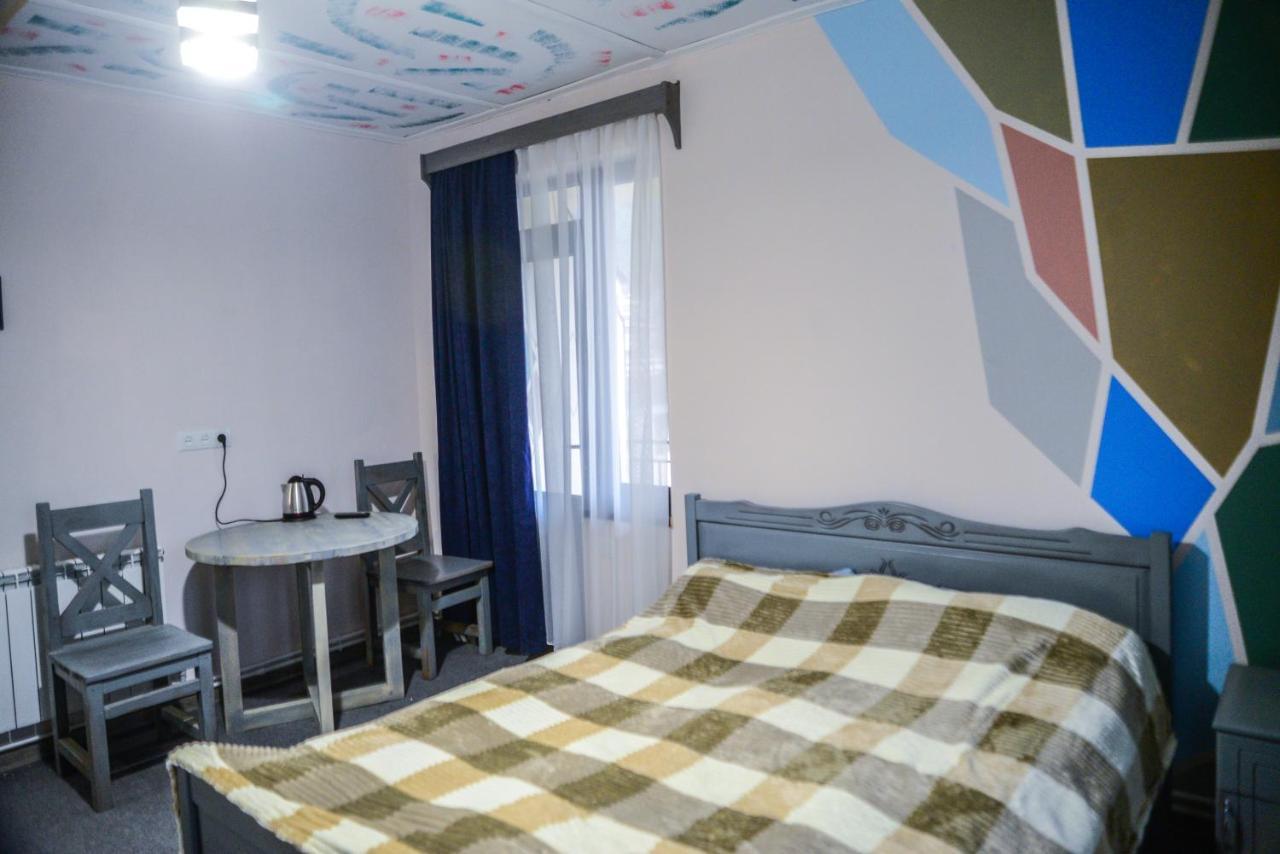Paxlava Guesthouse & Restaurant Dilidzjan Buitenkant foto