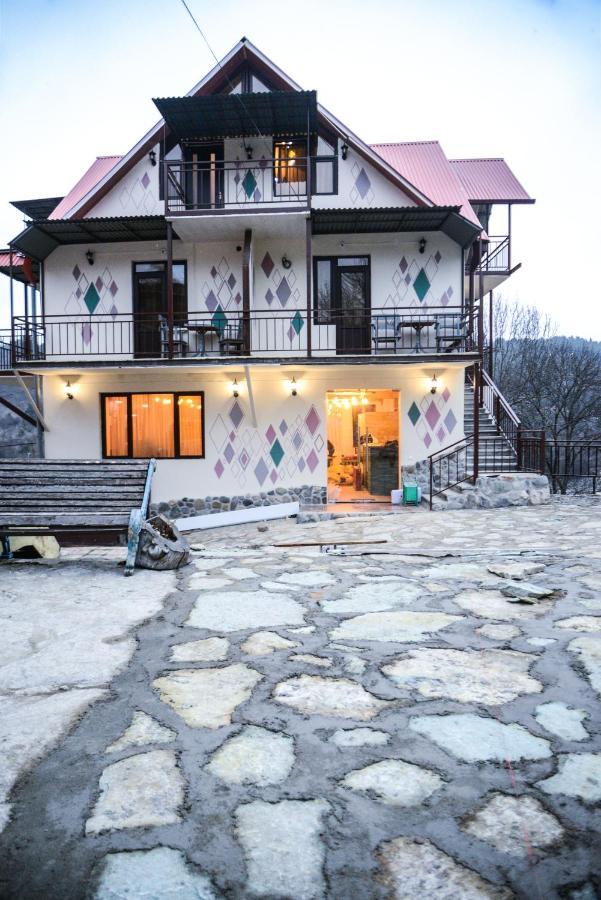 Paxlava Guesthouse & Restaurant Dilidzjan Buitenkant foto