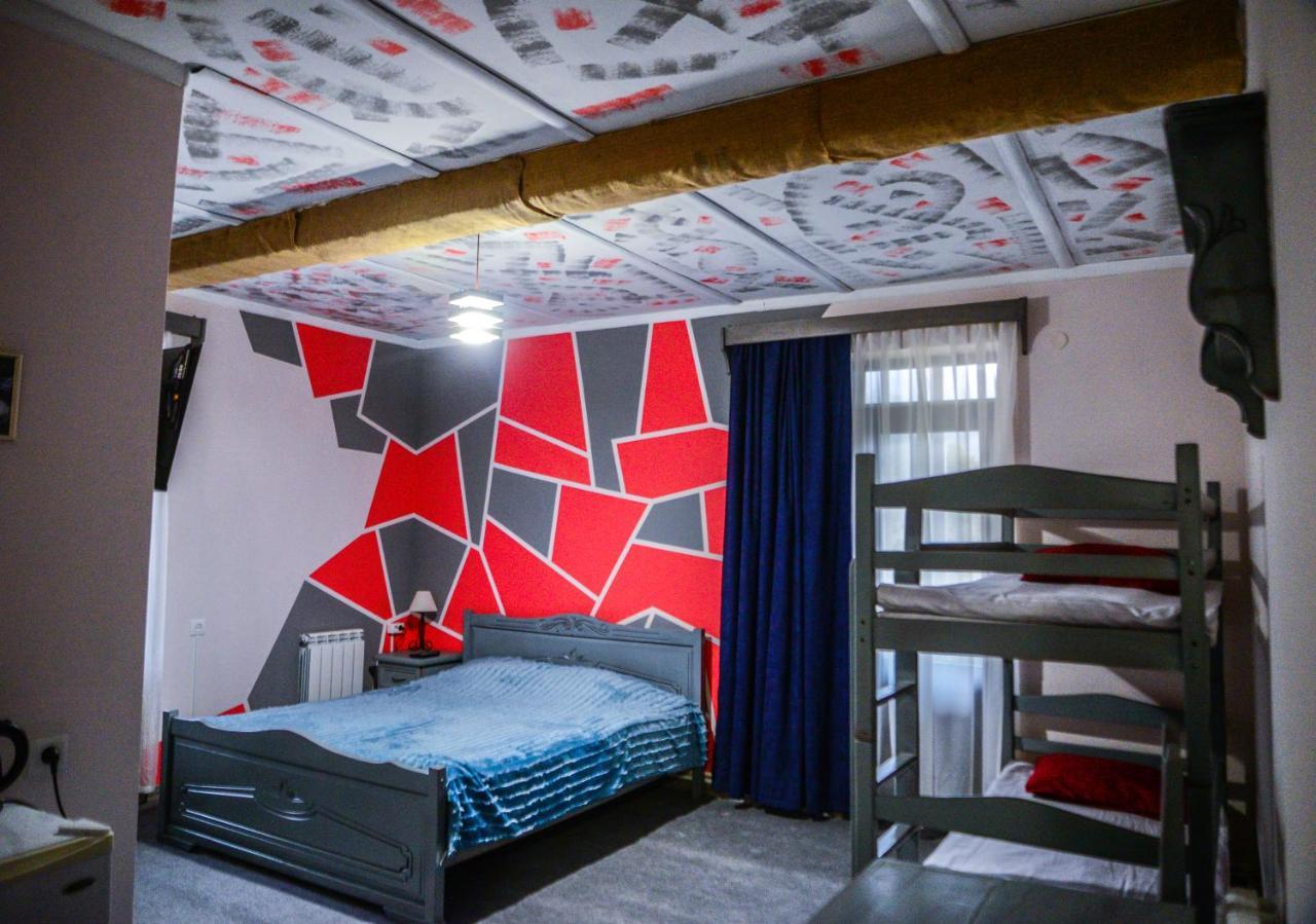 Paxlava Guesthouse & Restaurant Dilidzjan Buitenkant foto