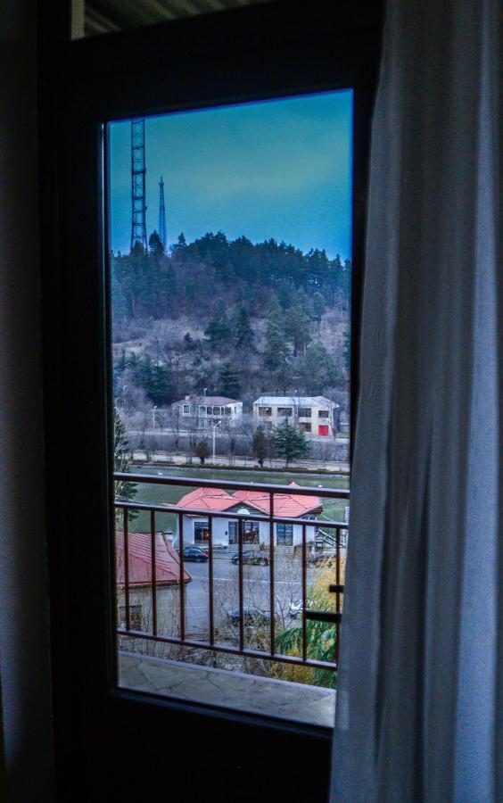 Paxlava Guesthouse & Restaurant Dilidzjan Buitenkant foto