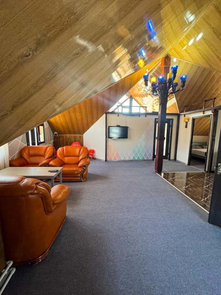 Paxlava Guesthouse & Restaurant Dilidzjan Buitenkant foto