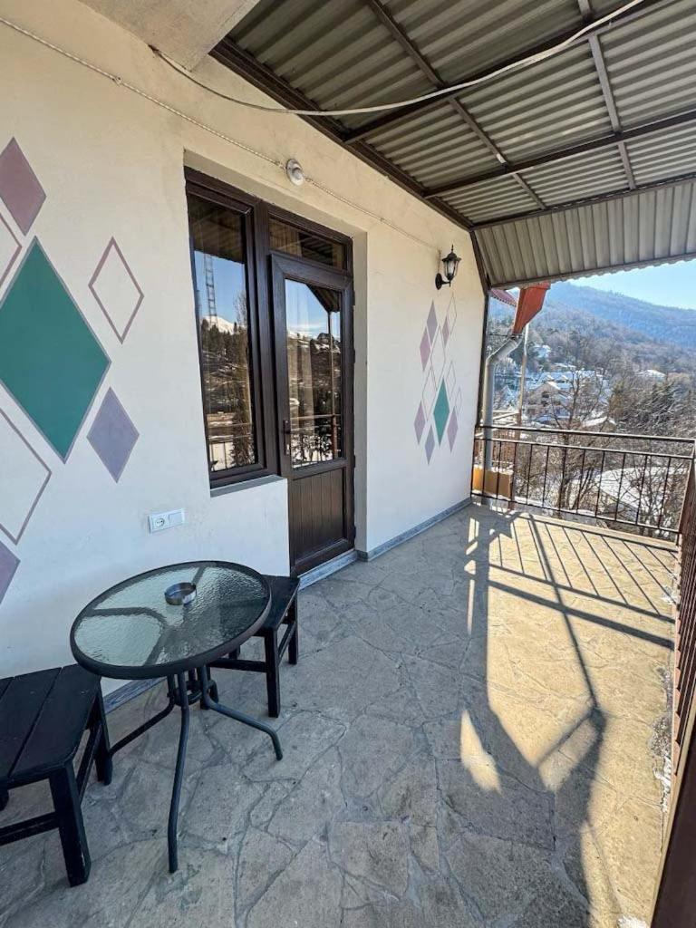 Paxlava Guesthouse & Restaurant Dilidzjan Buitenkant foto
