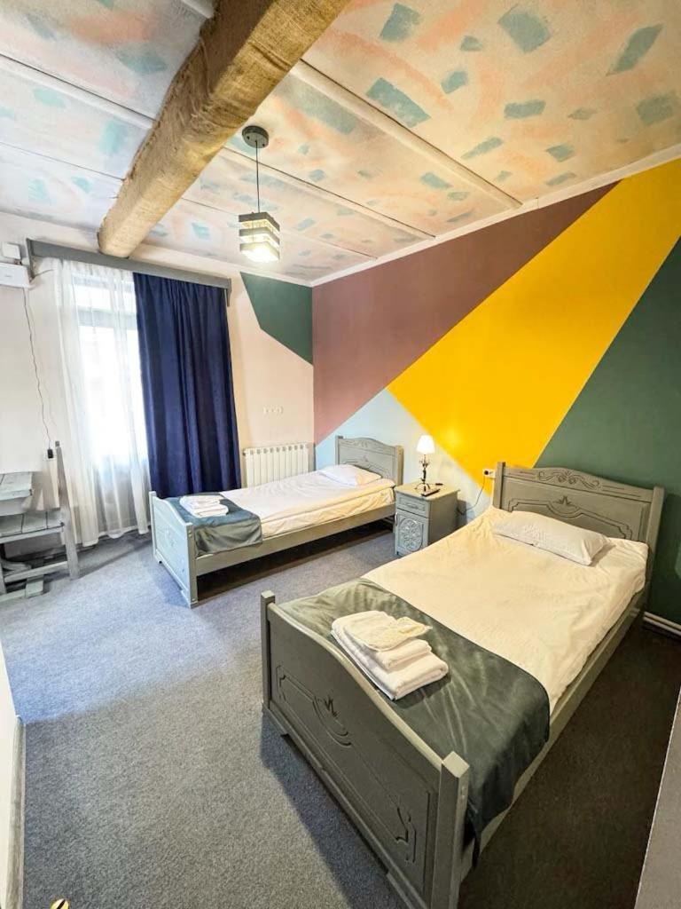Paxlava Guesthouse & Restaurant Dilidzjan Buitenkant foto