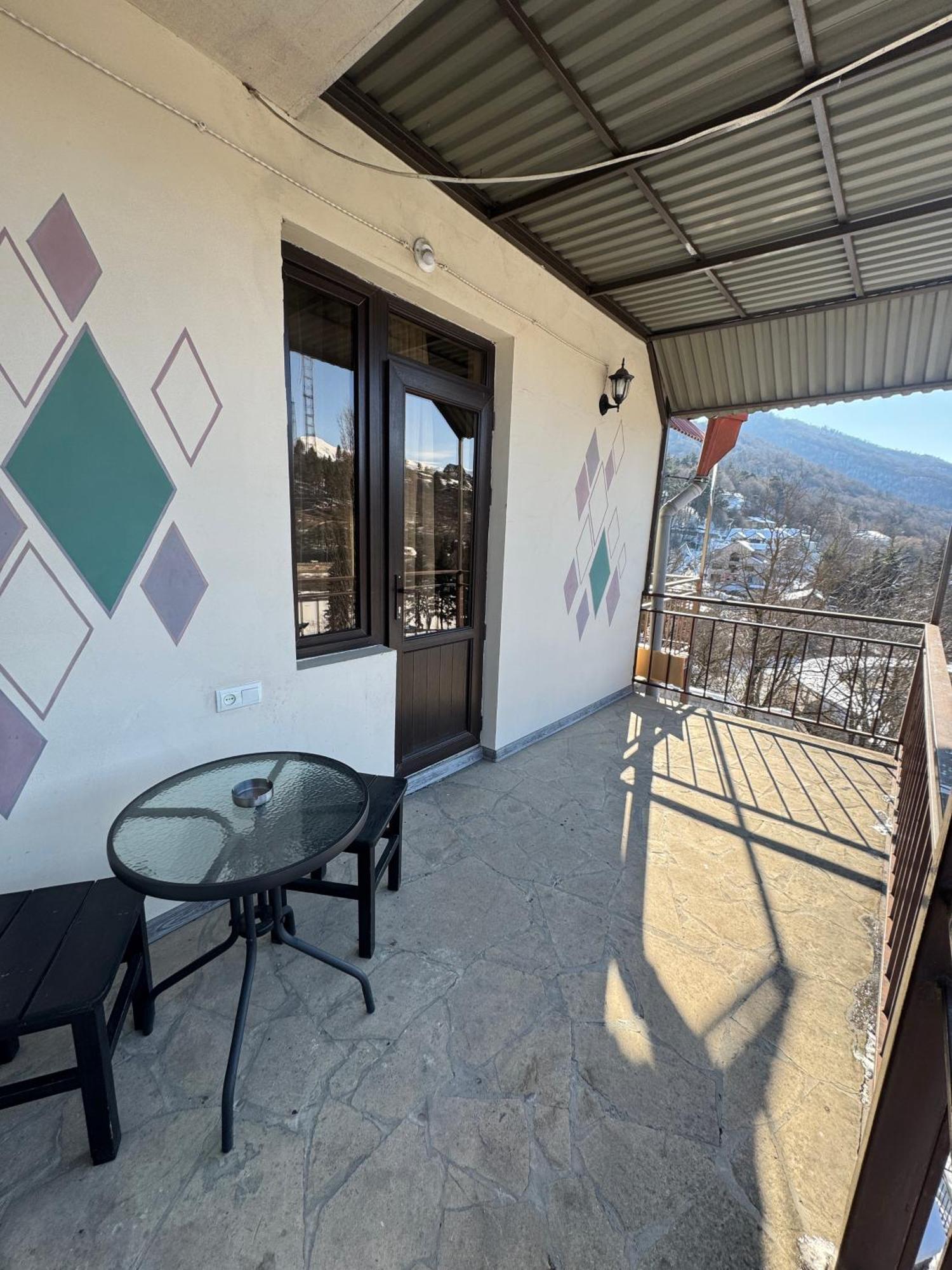 Paxlava Guesthouse & Restaurant Dilidzjan Buitenkant foto